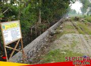 Desa Kedungbetik Bangun Tembok Penahan Jalan, Antisipasi Longsor dan Amankan Akses Warga