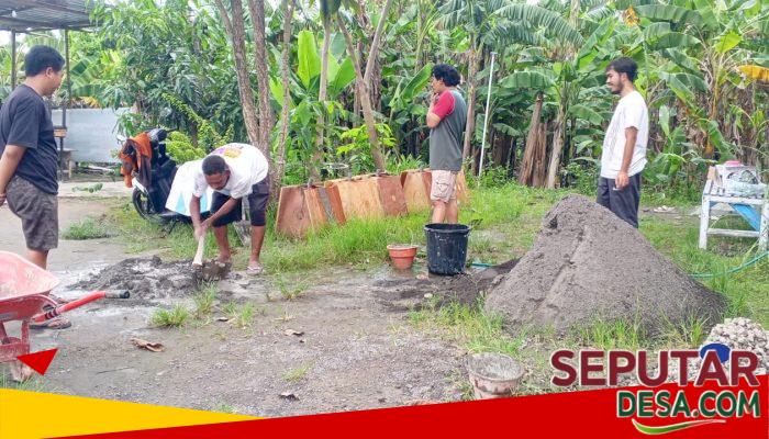 Pemuda RT 01 RW 02 Gotong Royong Buat Umpak Tiang Bendera Sambut Agustusan Tahun ini
