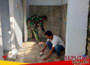 Kebersamaan TMMD dan Warga, Kamar Mandi Mushola Jadi Nyaman