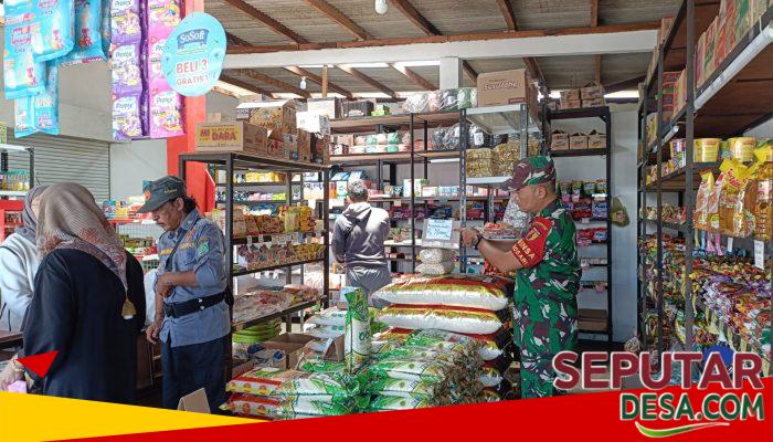 Jelang Lebaran, Babinsa Cek Harga Sembako di Pasar