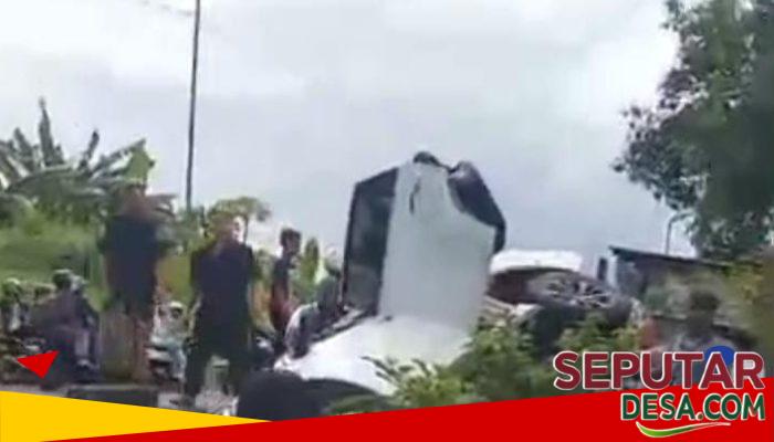 Laka Lantas di Jombang, Diduga Akibat Ban Meletus, 1 Orang Meninggal Dunia