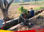 Sinergi Babinsa dan Masyarakat, Lingkungan Jadi Bersih