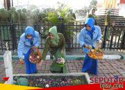 Dalam Rangka HUT ke-62, Dharma Pertiwi Pengurus Cabang Pasuruan Melaksanakan Ziarah ke TMP