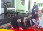 Wujudkan Generasi Tangguh dan Disiplin, Babinsa Koramil Tutur Bina Kesegaran Jasmani Siswa SMAI Yakin