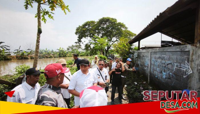 Sidak TPS Tanggulangin dan Krian, Bupati Subandi Intruksikan Pembenahan Total Pengelolaan Sampah Desa