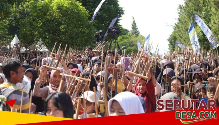 Siapkan Konser Angklung Pelajar, Jadikan Angklung Sebagai Icon Kabupaten Kuningan