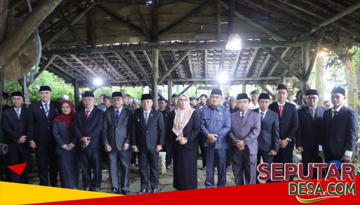Bupati Kuningan Lantik Empat Kepala Dinas di Basecamp Gunung Ciremai