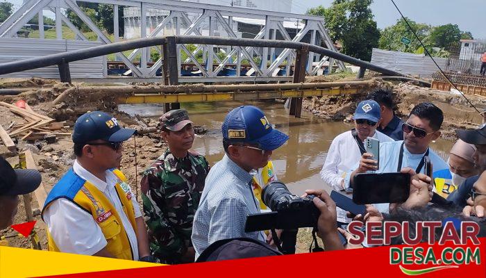 Kapten Inf Kariono Dampingi Kunjungan Menteri PUPR Tinjau Pembangunan Jembatan BOK Wedi
