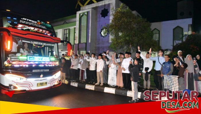 Bupati Kuningan Lepas 243 Jemaah Haji Kloter 39