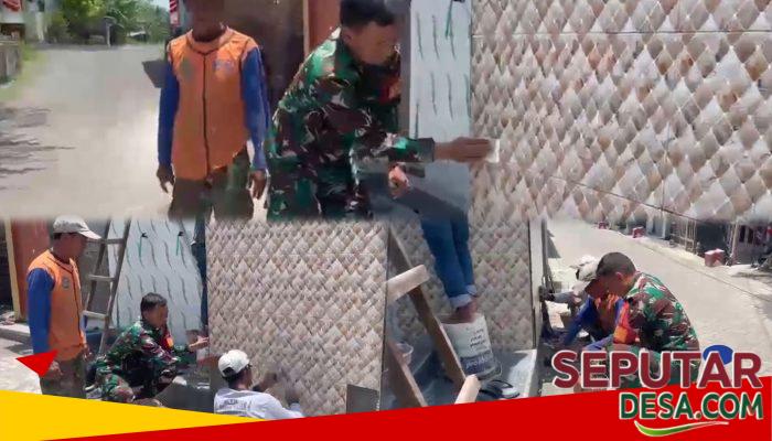Peduli Sarana Ibadah, Babinsa Cangkringmalang Pimpin Gotong Royong Renovasi Mushola
