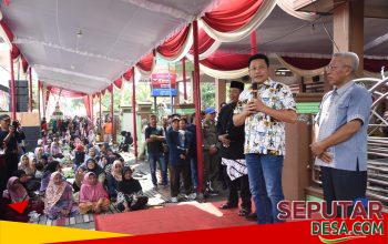 Heboh Puluhan Sajen Mirip Keranda Ditutup Jarik Diarak Warga Wonoayu Sidoarjo, Bupati Subandi Ikut Turun Desa!