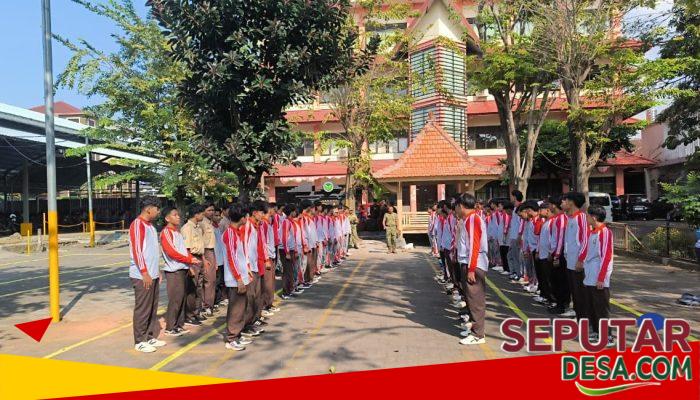 Tanamkan Disiplin dan Jiwa Tangguh, Koramil Purwosari Bekali Siswa SMK Darut Taqwa Hadapi PKL