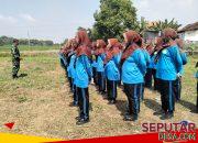 Semangat Nasionalisme, Babinsa Gempol Latih Siswi SMA AT-TIBYAN