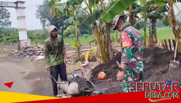 Karya Bakti Babinsa dan Warga, Plengsengan Sungai Dibangun