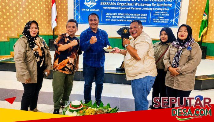 Pengukuhan PJS Jombang, H. Syarif Hidayatullah Dorong Kesetaraan bagi Seluruh Insan Pers