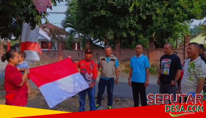 Pemerintah Kecamatan Ngusikan Bagikan Bendera Merah Putih, Camat Ajak Warga Kibarkan Bendera 1–31 Agustus 2026