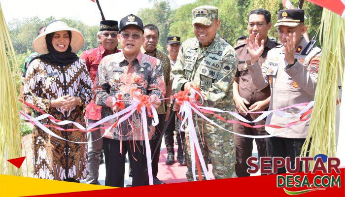 Peresmian Jembatan Gantung Perintis Garuda di Desa Cingkrong
