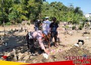 Peduli Warga Berduka, Anggota Polsek Krian Hadir Takziah