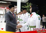 Pengukuhan 77 Anggota Paskibraka Sidoarjo, Bupati Subandi: Jadilah Penerus yang Menjaga Kehormatan Bangsa