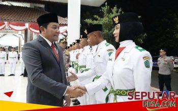 Pengukuhan 77 Anggota Paskibraka Sidoarjo, Bupati Subandi: Jadilah Penerus yang Menjaga Kehormatan Bangsa