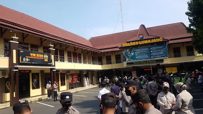 KANTOR POLRES KABUPATEN LUMAJANG.