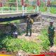 Tim 2D Irjenad Tinjau Pembangunan Jembatan Garuda Perintis di Wilayah Kodim Pasuruan