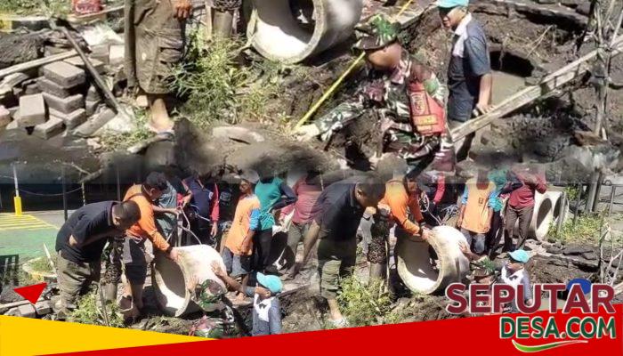 Babinsa Koramil 0819/10 Bangil Bersama Warga Latek Gotong Royong Bangun Gorong-Gorong